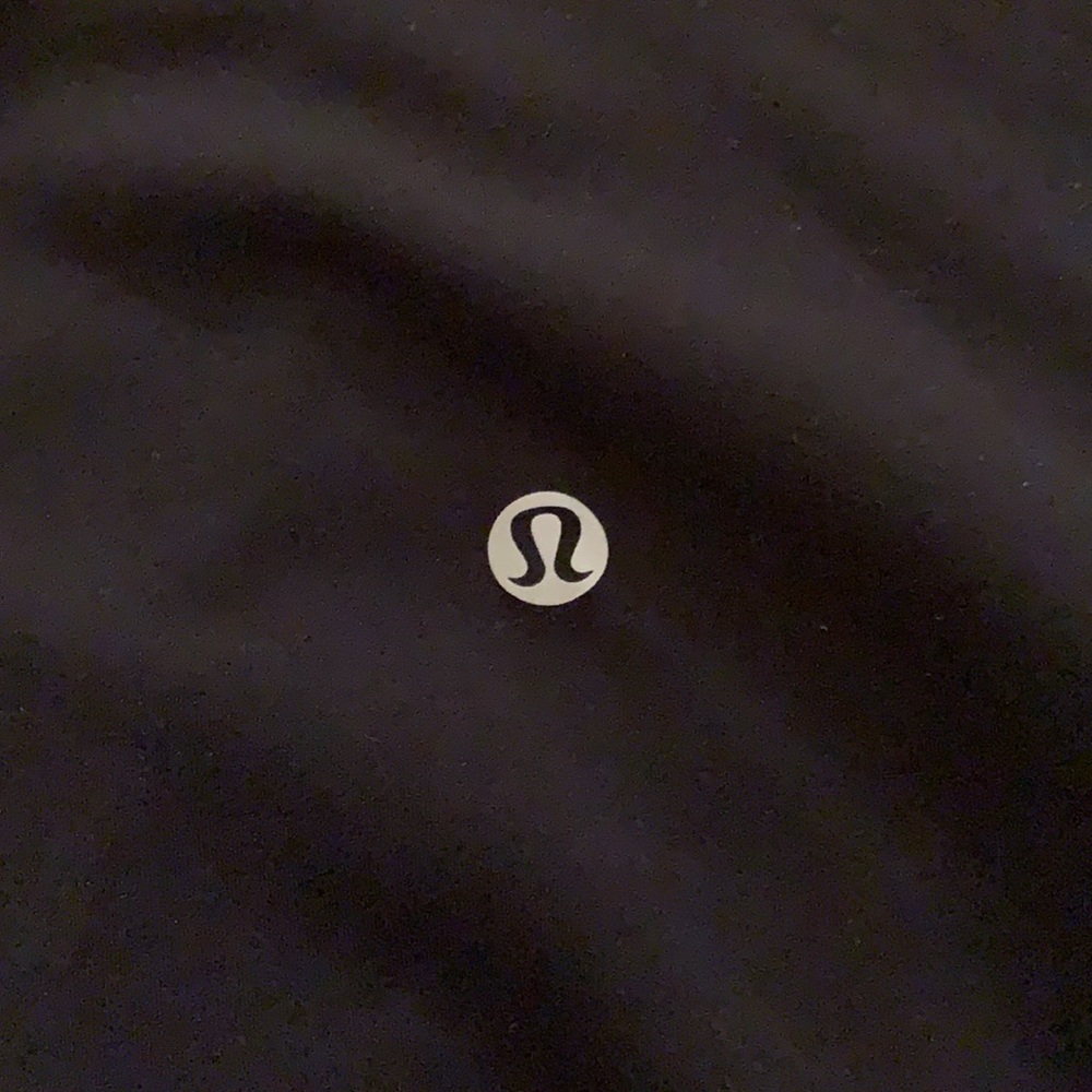 Align Super-High Rise Pant 28"
Size 2